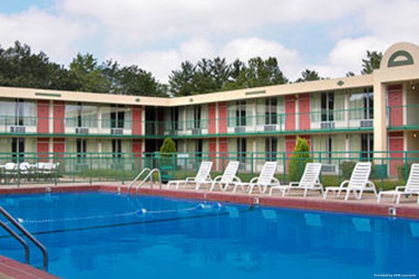 Macomb Inn Macomb